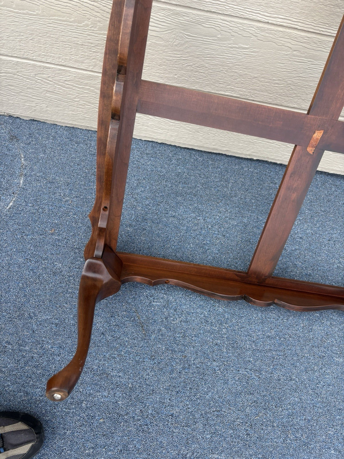 62020 PENNSYLVANIA HOUSE  Cherry Glass Top Queen Anne Coffee Table