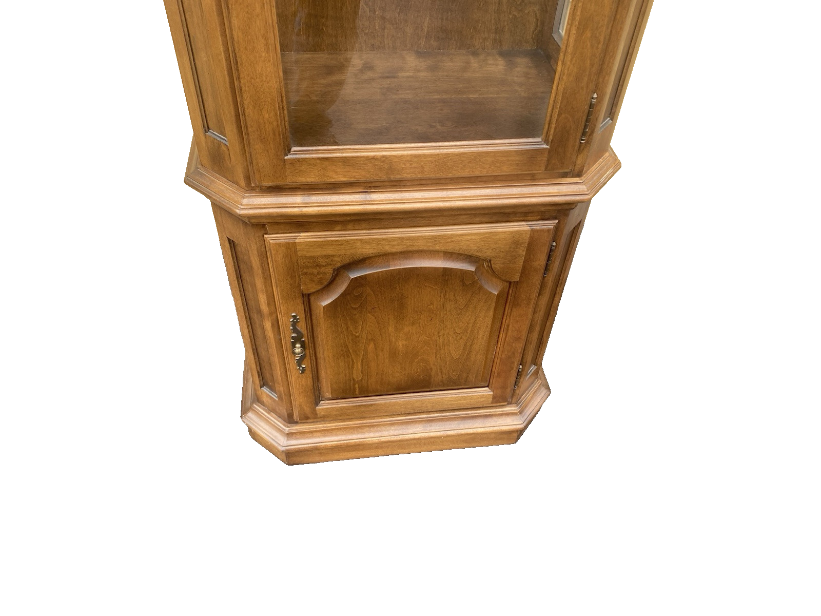 65693 ETHAN ALLEN Maple Curio China Cabinet