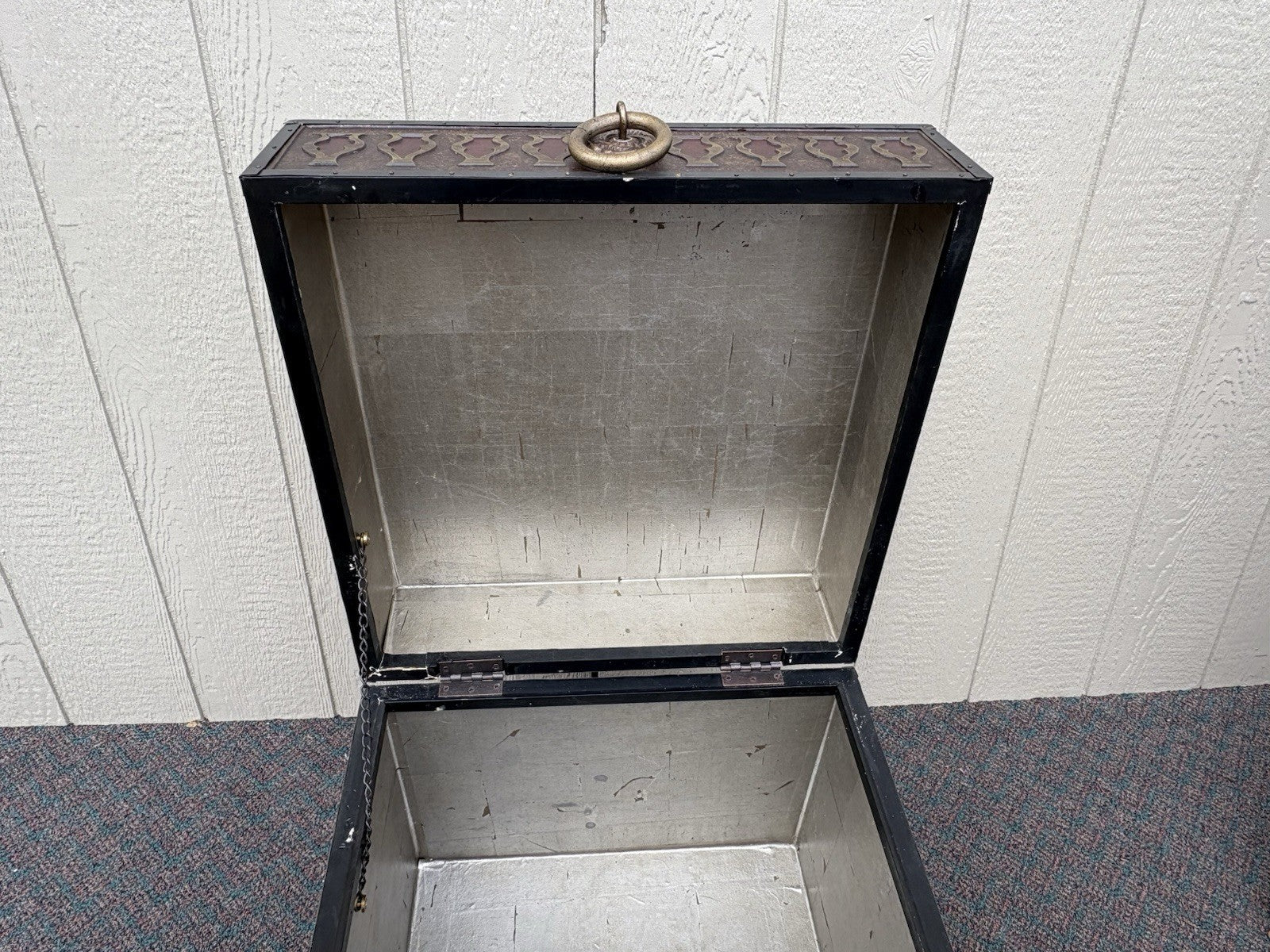 67174 Fancy Storage Trunk Cabinet with Bird Design