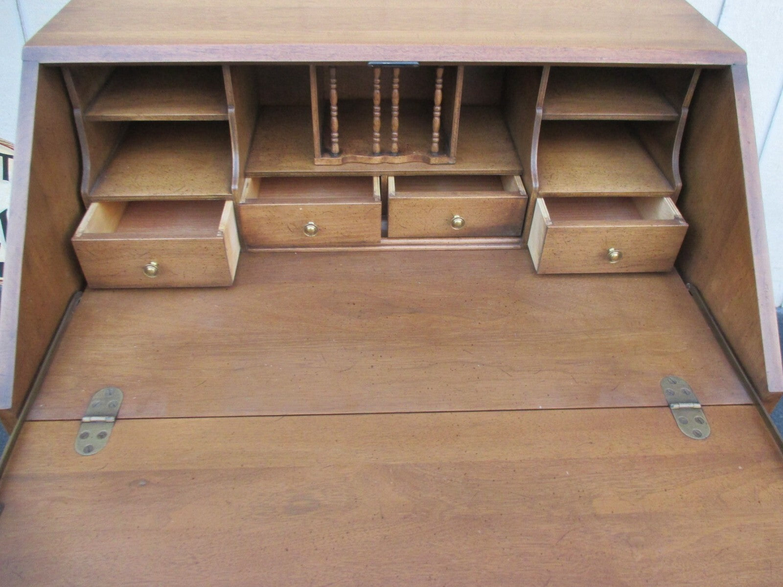 63998 Davis Furniture Inlaid Cherry Slantfront Desk