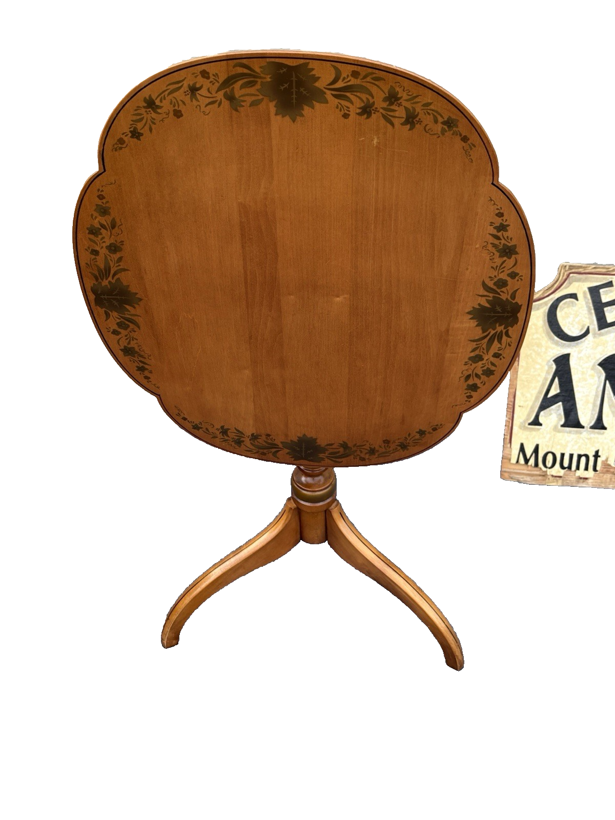 64962 HITCHCOCK Tilt Top Maple Table