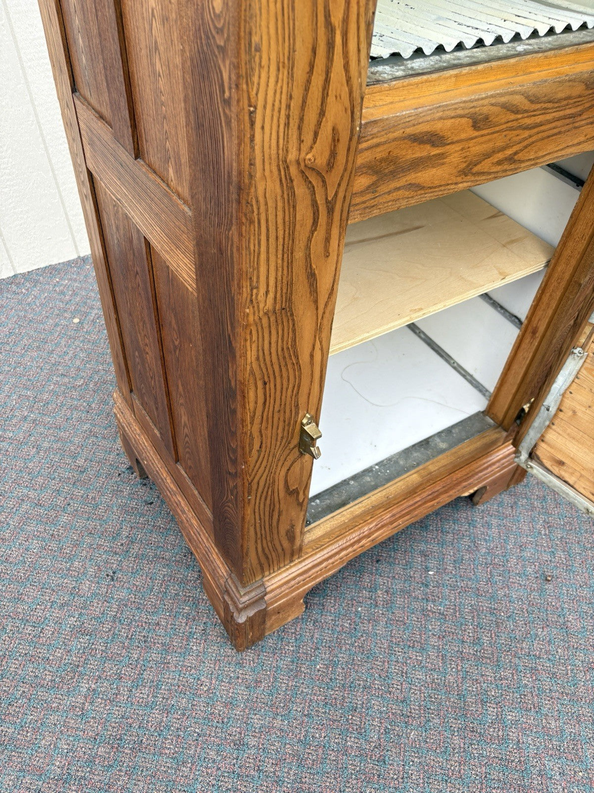 65511 Antique Victorian Oak Ice Box Liquor Storage Cabinet