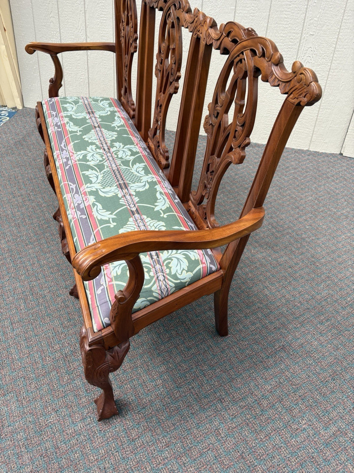 66942   Chippendale Mahogany Claw Foot Settee Loveseat Couch