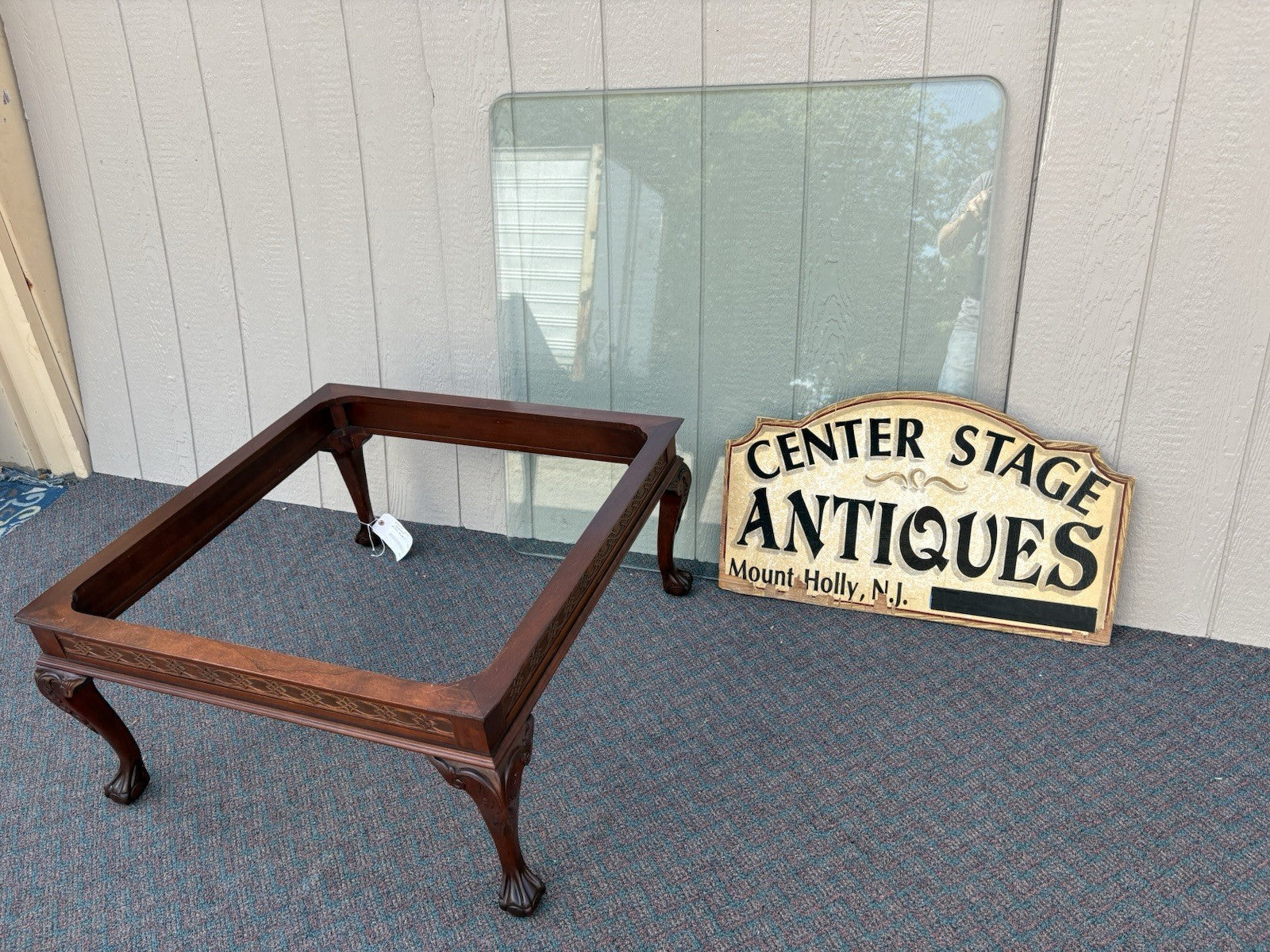 63903 Solid Mahogany Chippendale Glass Top Coffee Table Stand