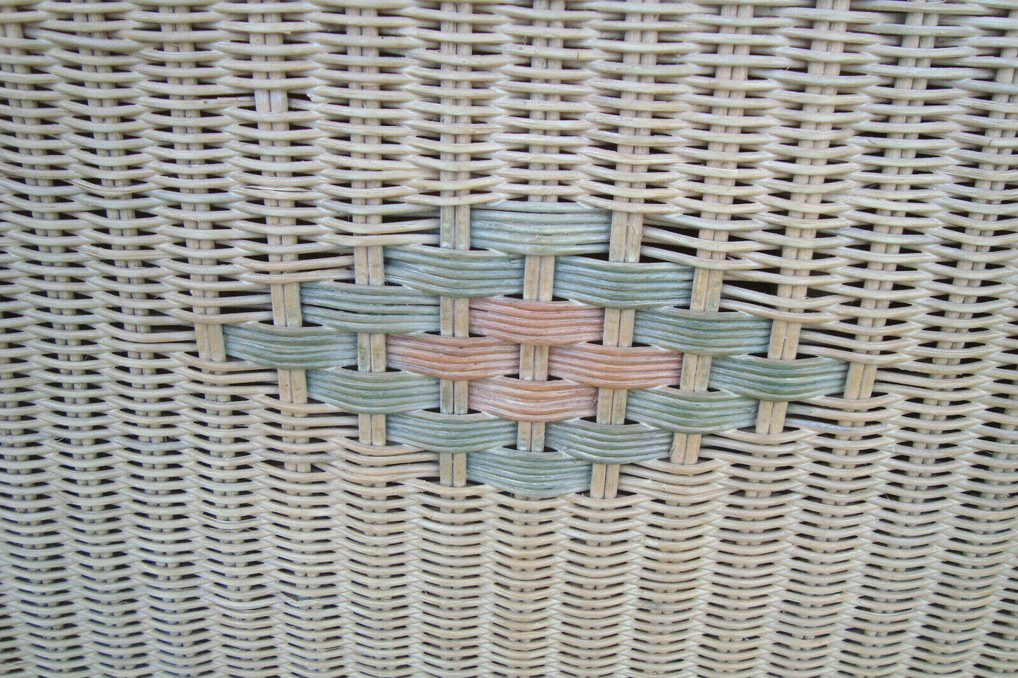 60837 HENRY LINK King Size Wicker Romantic Shabby Headboard Bed