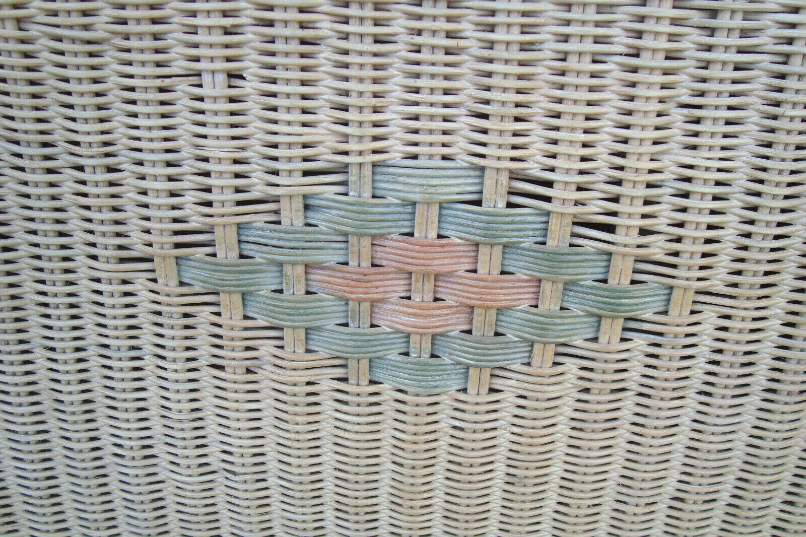 60837 HENRY LINK King Size Wicker Romantic Shabby Headboard Bed