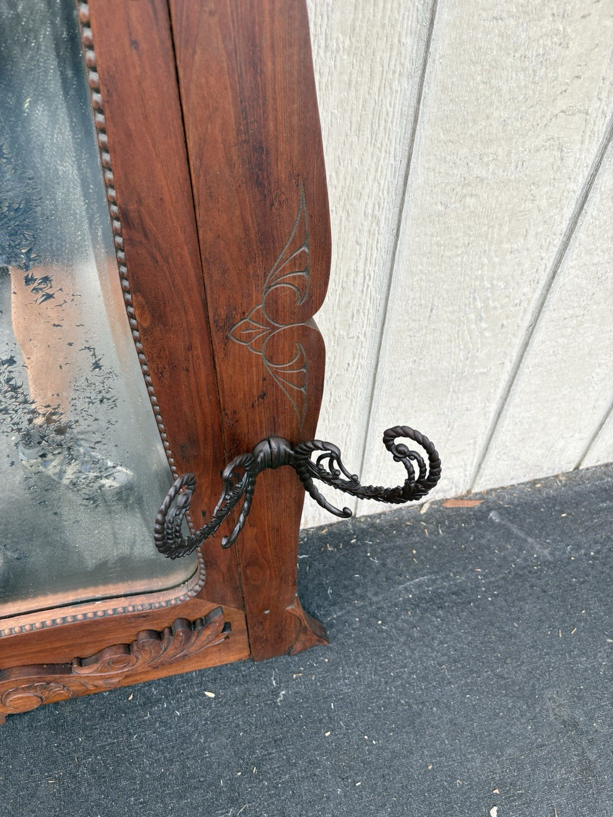 66724 Antique Victorain Mirror with 4 Hooks to hang coats hats Hatrack Coattree