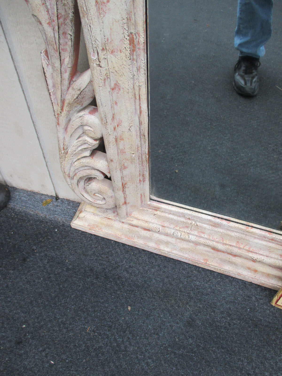 63976 DREXEL Decorator Accent Mirror