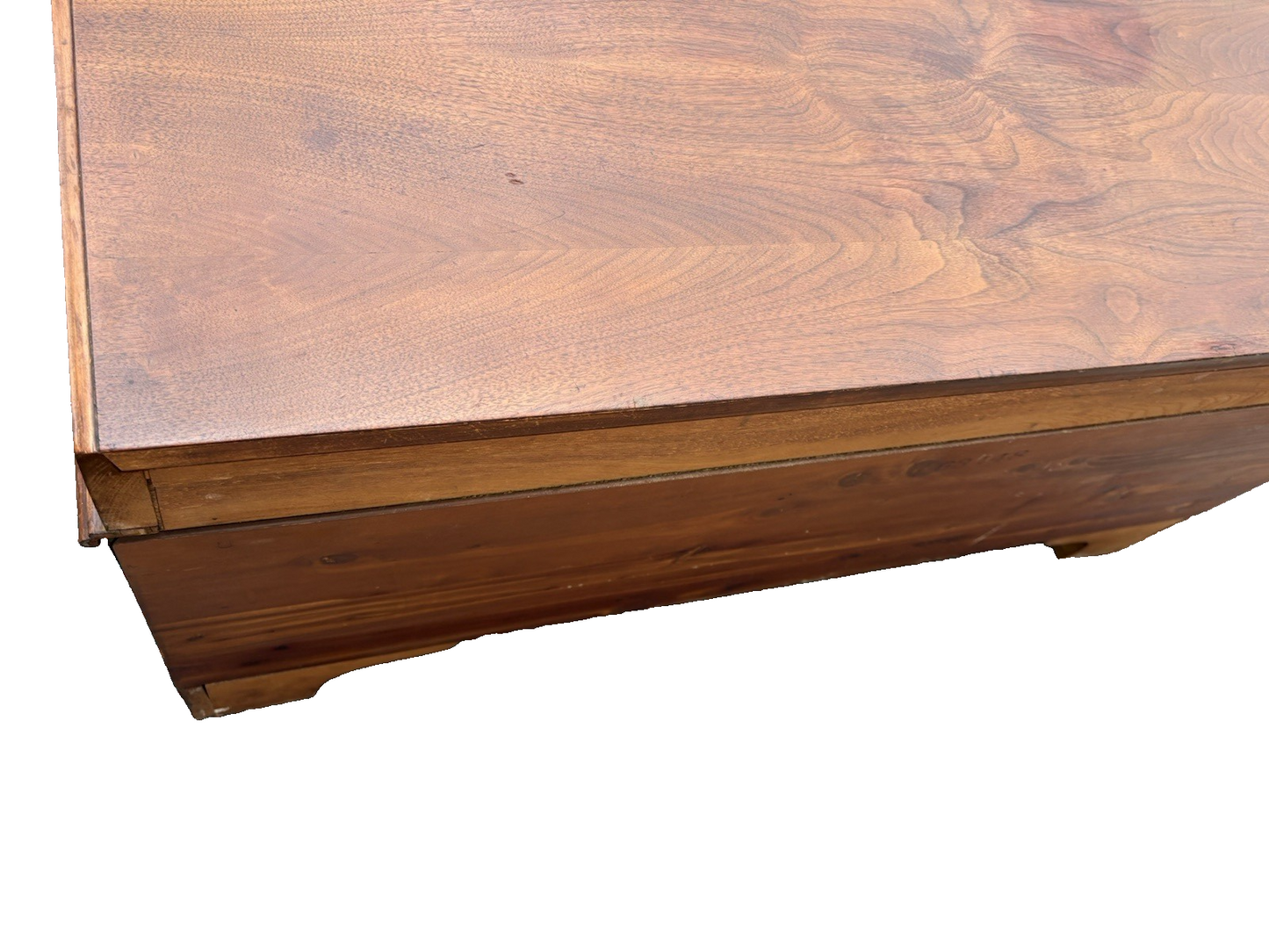 67118 Deco Cedar Lined Blanket Storage Chest