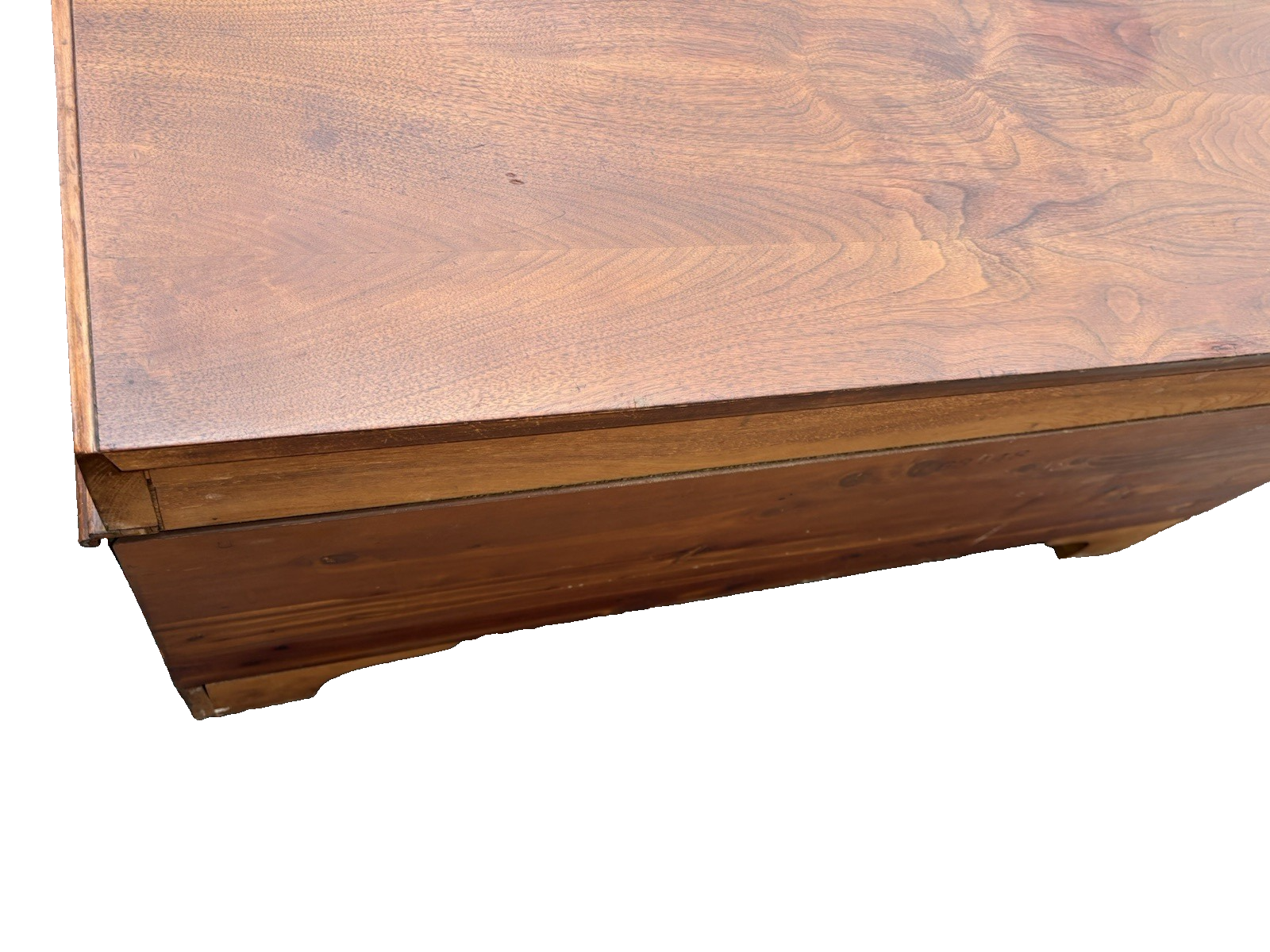 67118 Deco Cedar Lined Blanket Storage Chest