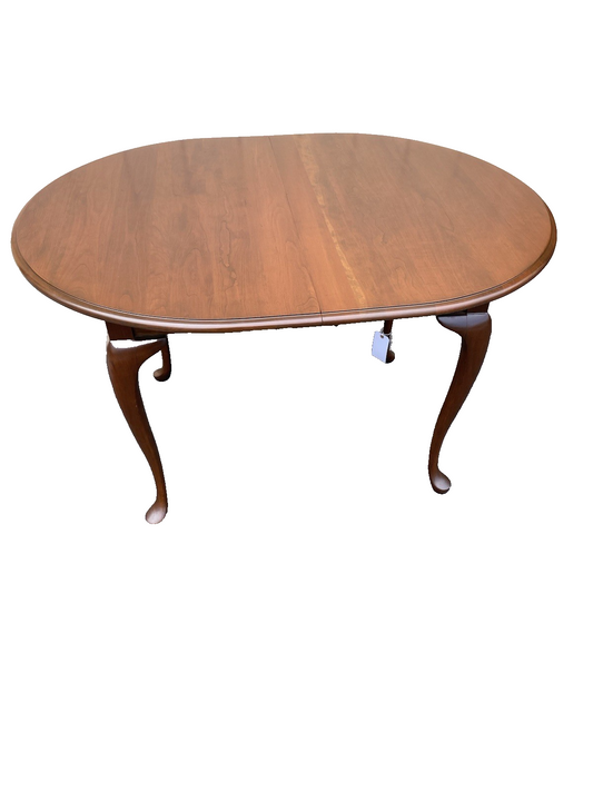 66517 Oval Cherry  Queen Anne Dining Table w/ No leafs
