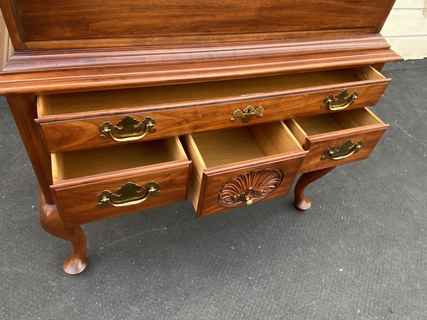 65416 HENKEL HARRIS Queen Anne 2 Piece Highboy Chest Dresser