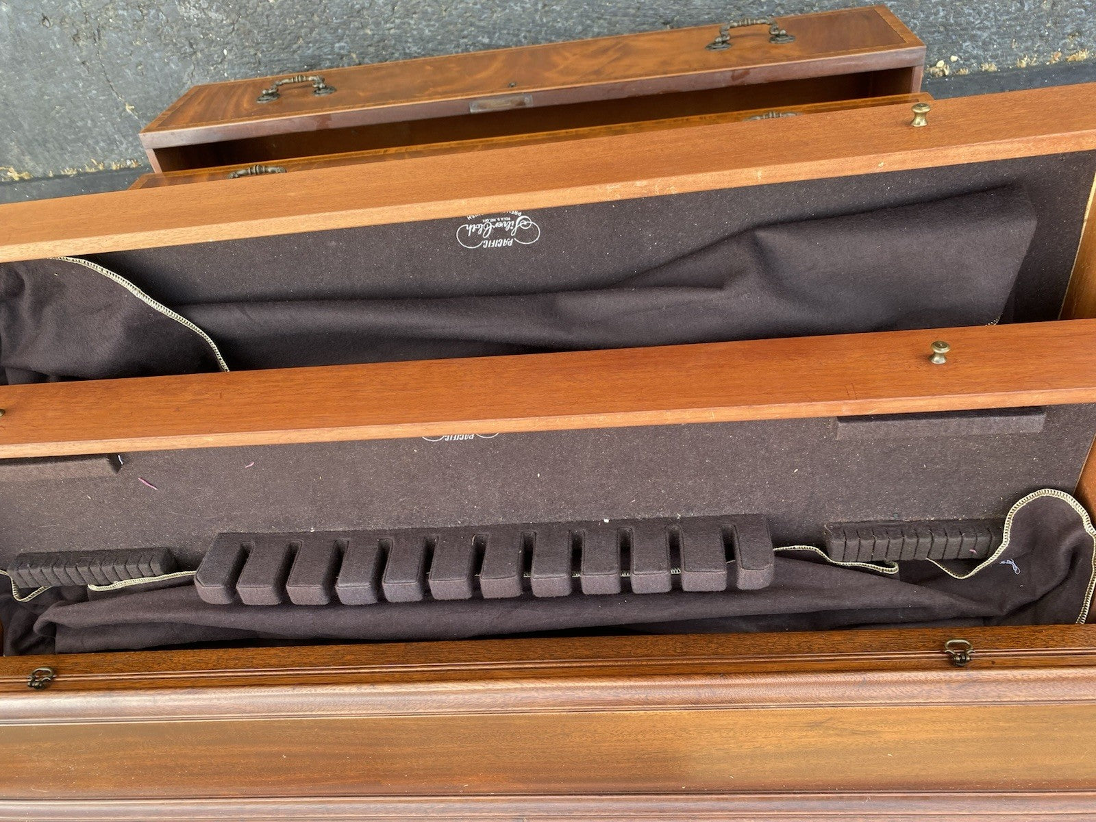 66586   QUALITY Inlaid Sacks MARLBORO MANOR  Breakfront China Cabinet