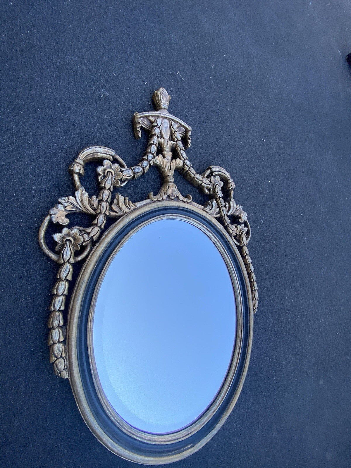 66029  WINTERTHUR Decorator Mirror   22"W x 35"H