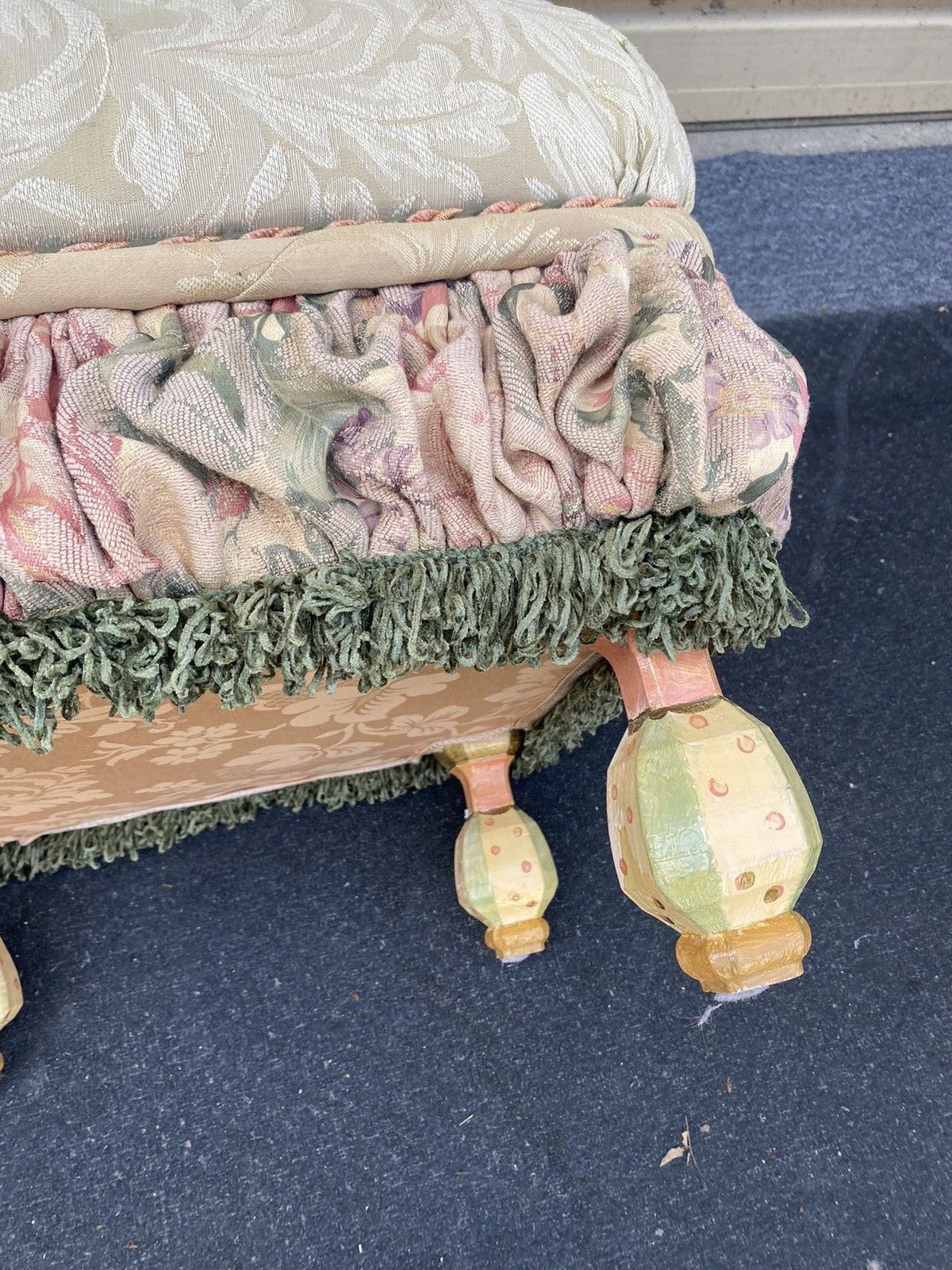 65780   MAKENZIE CHILDS ??? Ottoman Footstool Bench