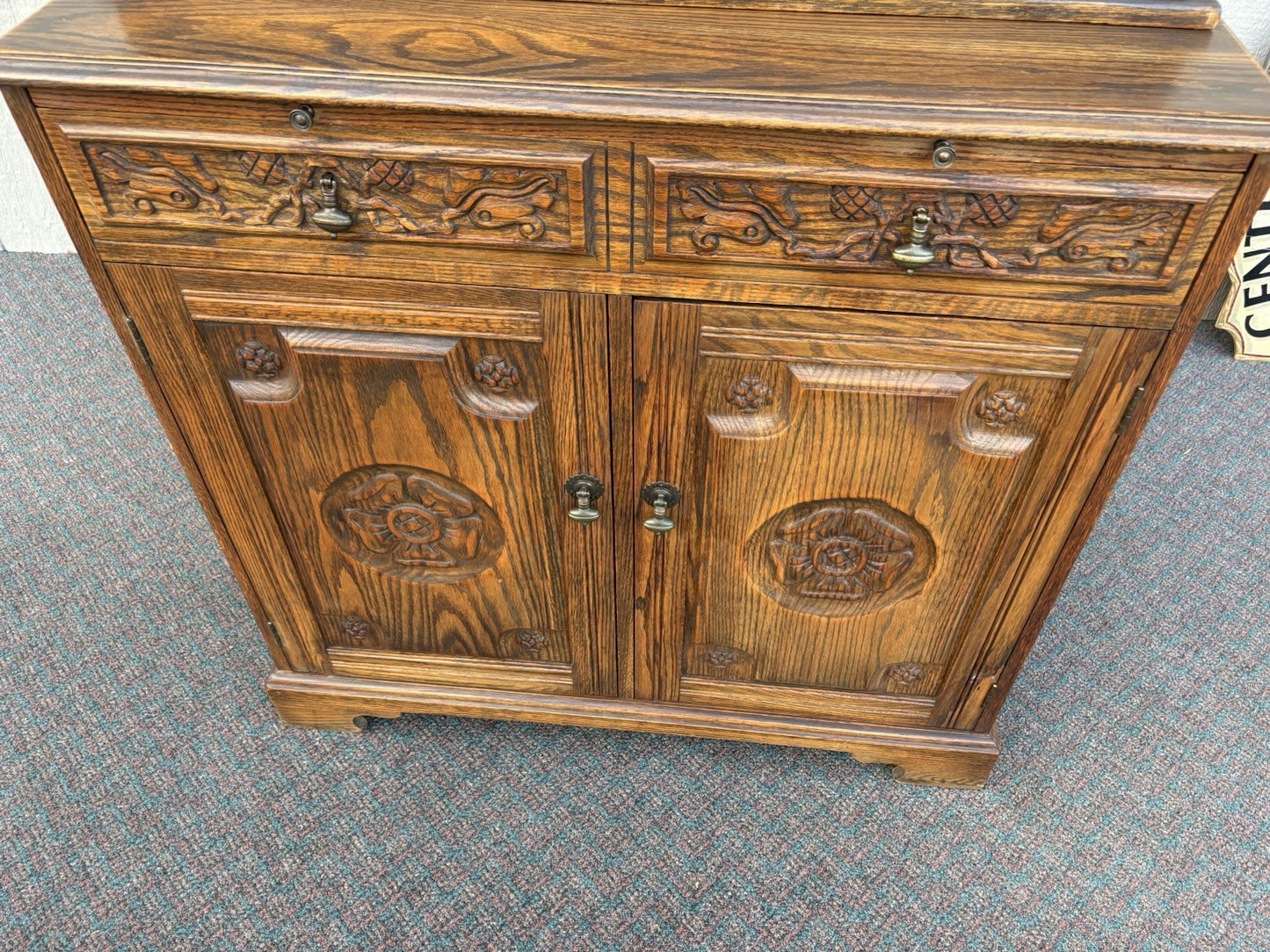 67133 FEUDAL Oak 2 Piece China Cabinet  Convex Glass in Doors