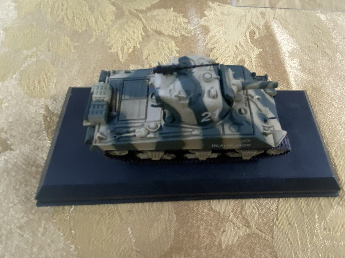 ES 48  :   3 Diecast Military Tanks with showcases  6 1/4" x 2 1/2" x 2 1/2"H