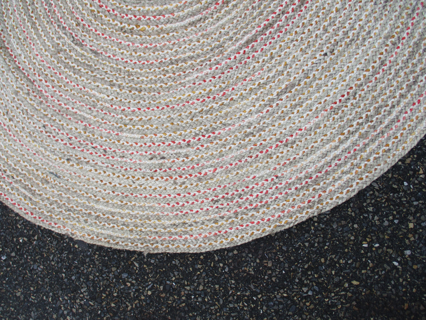 RUG 05:      Round 5 foot  10 inch   Rug    NU LOOM DISCOTEK