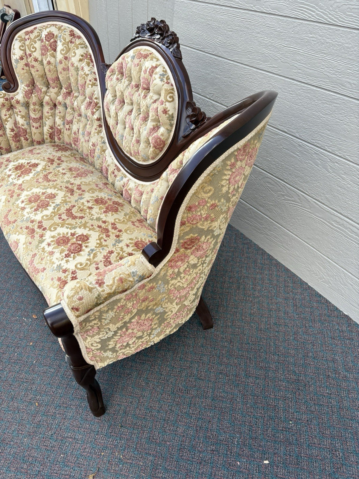 67146 Victorian Furniture??  or  Kimball ??  Victorian Style Sofa Loveseat Chair