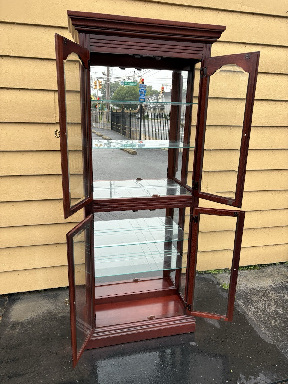 66689 Mahogany  PULASKI Furniture 4 Door Curio China Cabinet