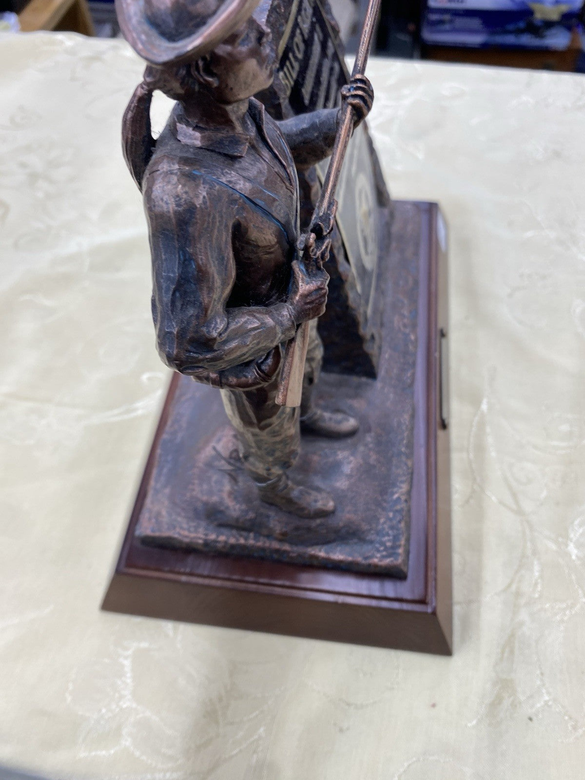 ES : Bill of Rights N R A 2010 SIZE  12" x 7" x 11"H