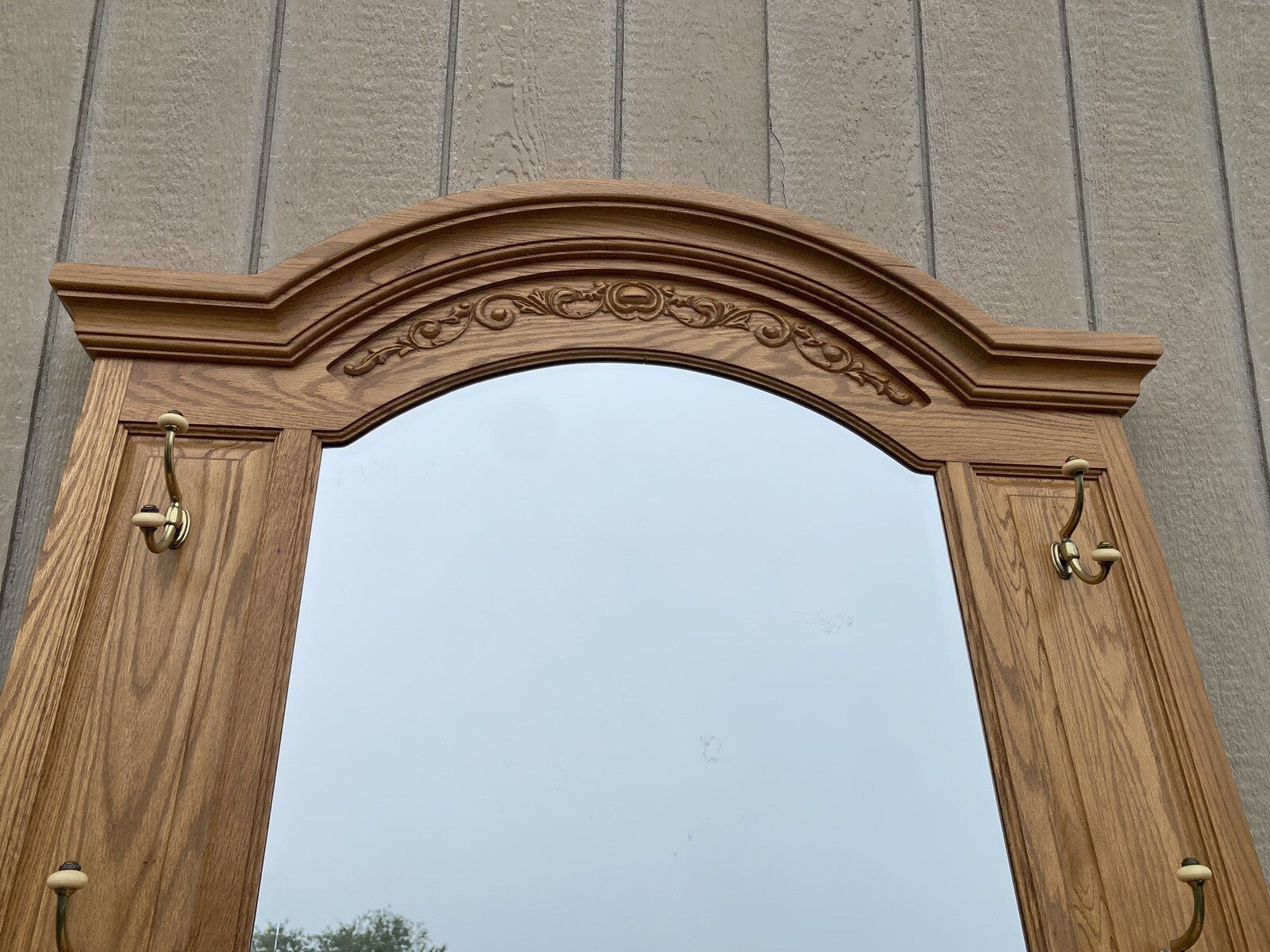 64774  Oak Hall Seat Hat Rack Umbrella Stand Curio