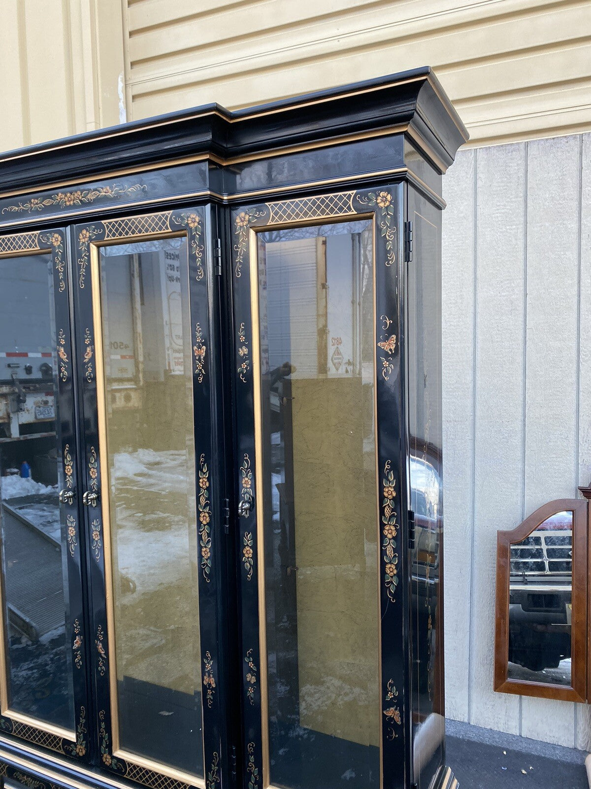 66268  ETHAN ALLEN Oriental Breakfront Curio Cabinet