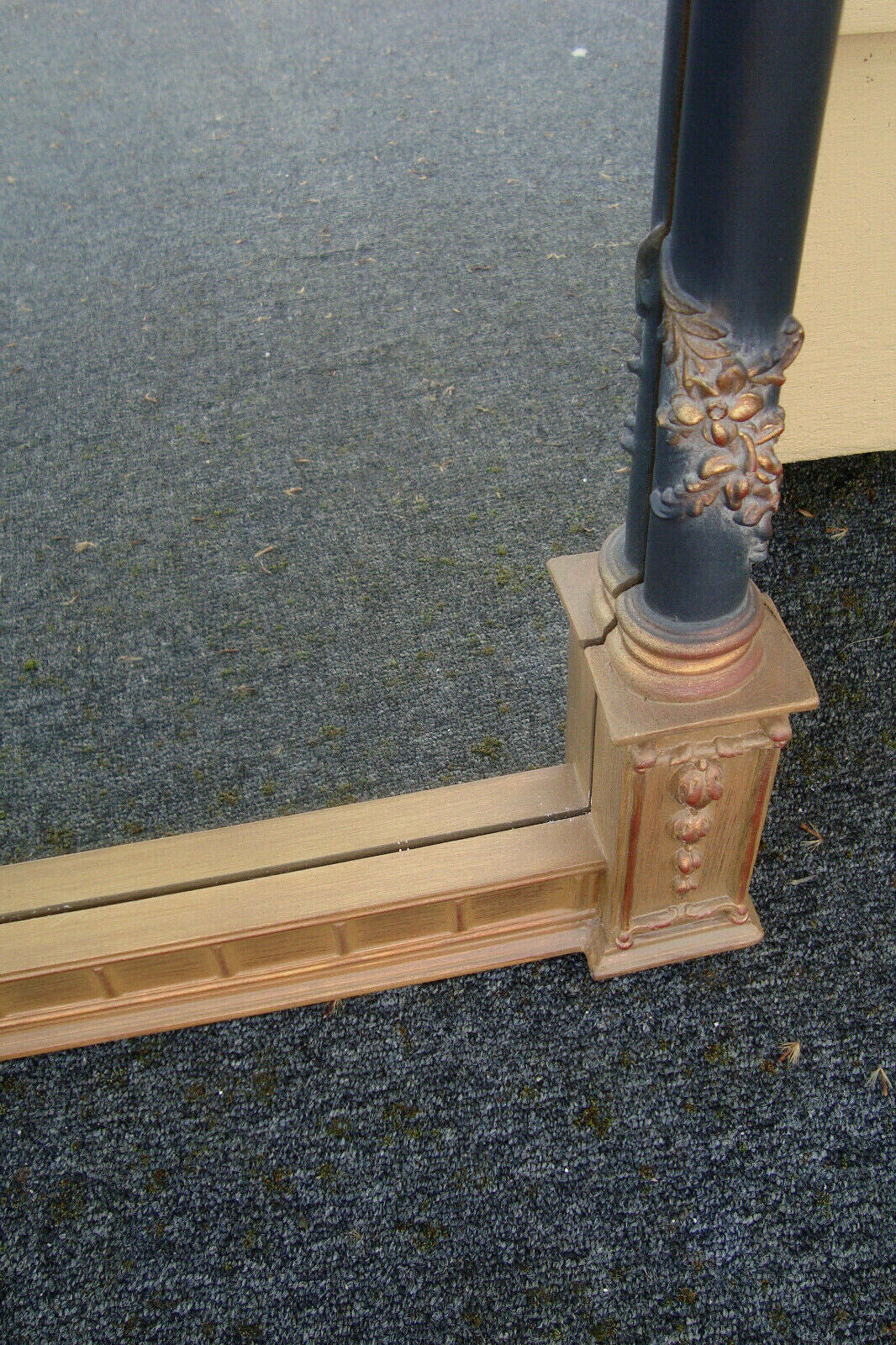 60978  Modern UTTERMOST MIrror ?? Decorator Gold Mirror