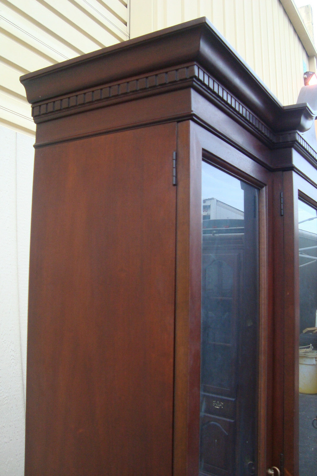 54050 HICKORY Furniture  American Masterpiece Breakfront China Cabinet Curio