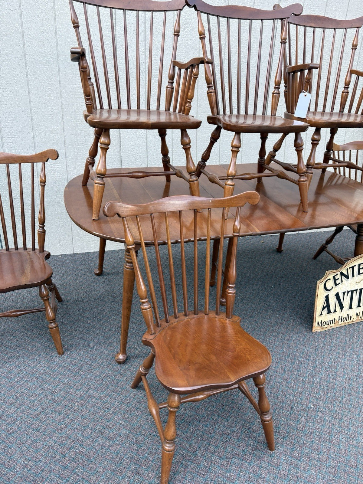 64226   Thomasville Cherry Dining Table w/ leaf  +  6 Chair s