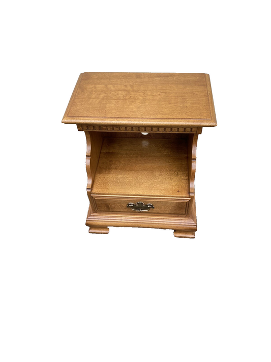 66327 ETHAN ALLEN Maple Nightstand End Table Stand