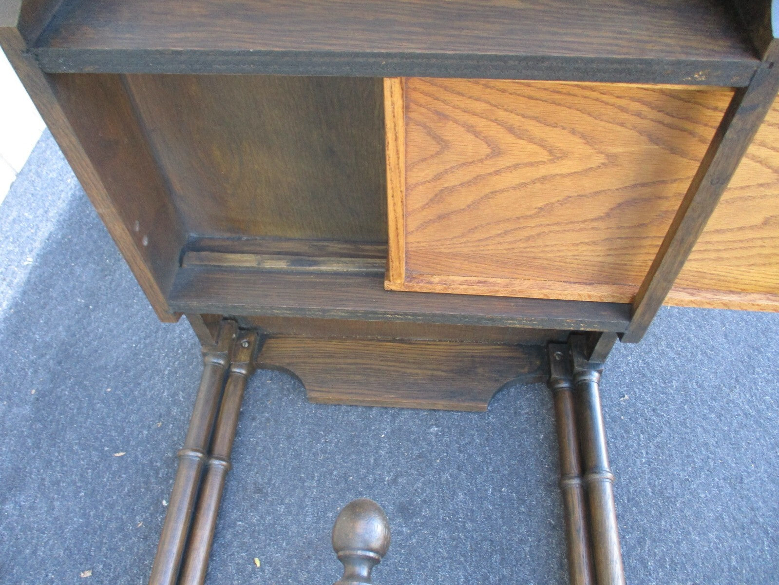 63837 Oak Tray Top Coffee Table Stand 