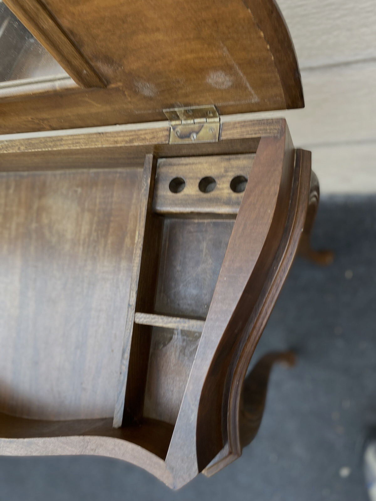 64699 Mahogany Flip Top Sewing Stand Vanity Desk Tooled Top