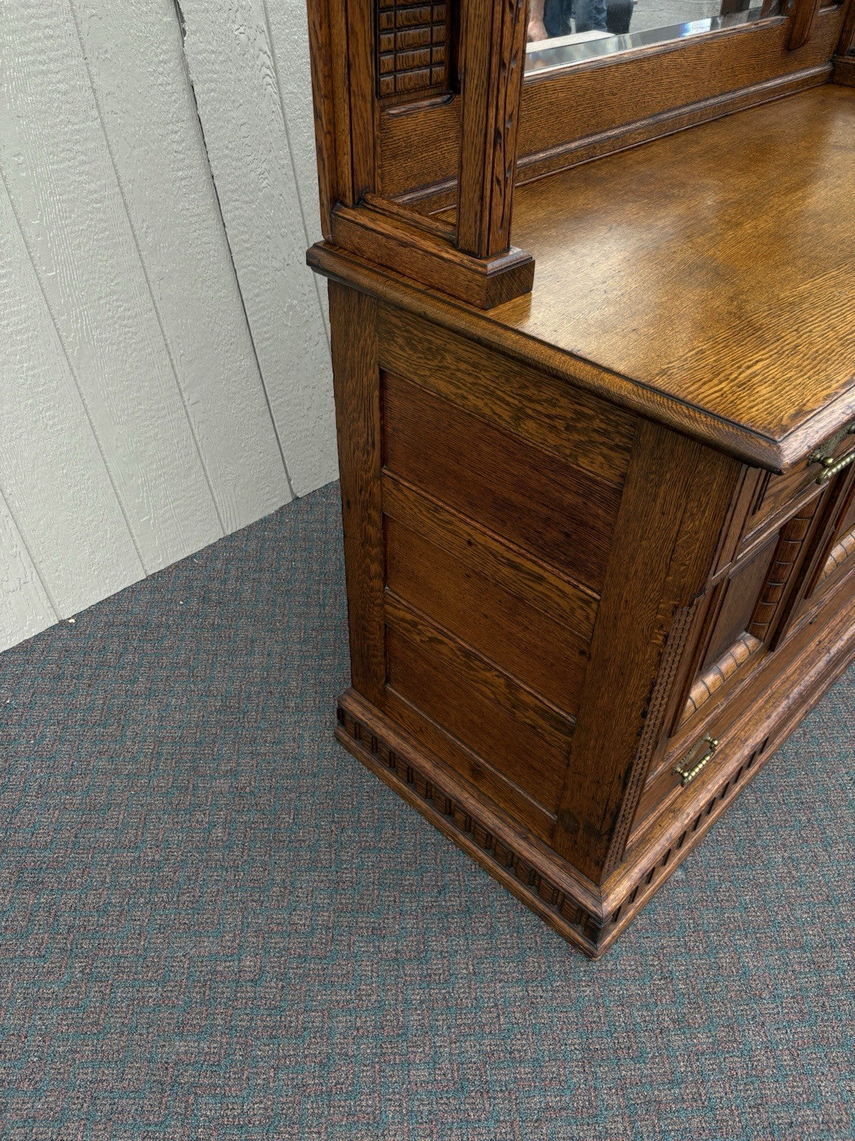 67026 Antique Victorian Oak Sideboard Buffet Cabinet