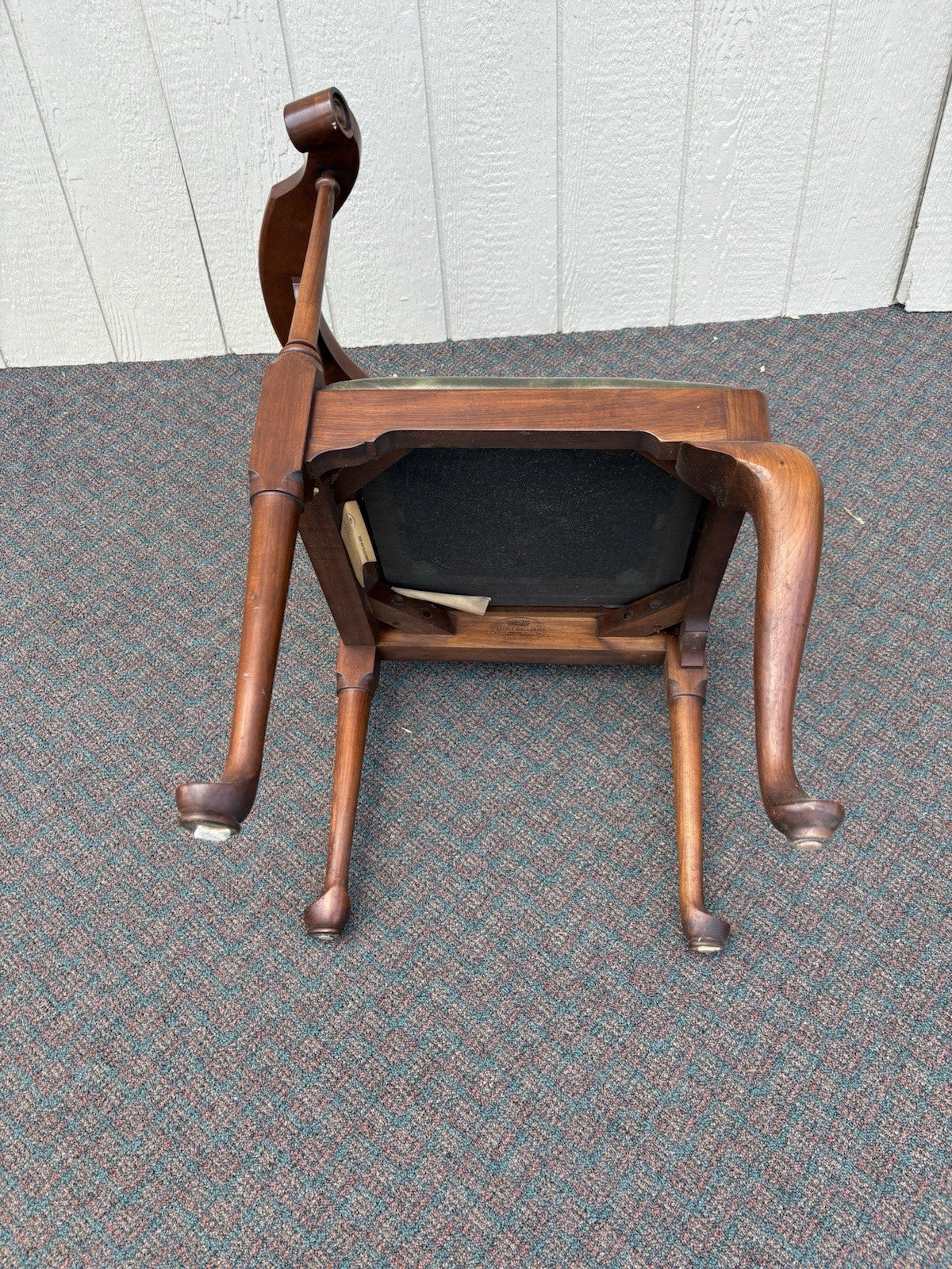 66888  HENKEL HARRIS VIRGINIA GALLERIES Solid Black Cherry Corner Chair