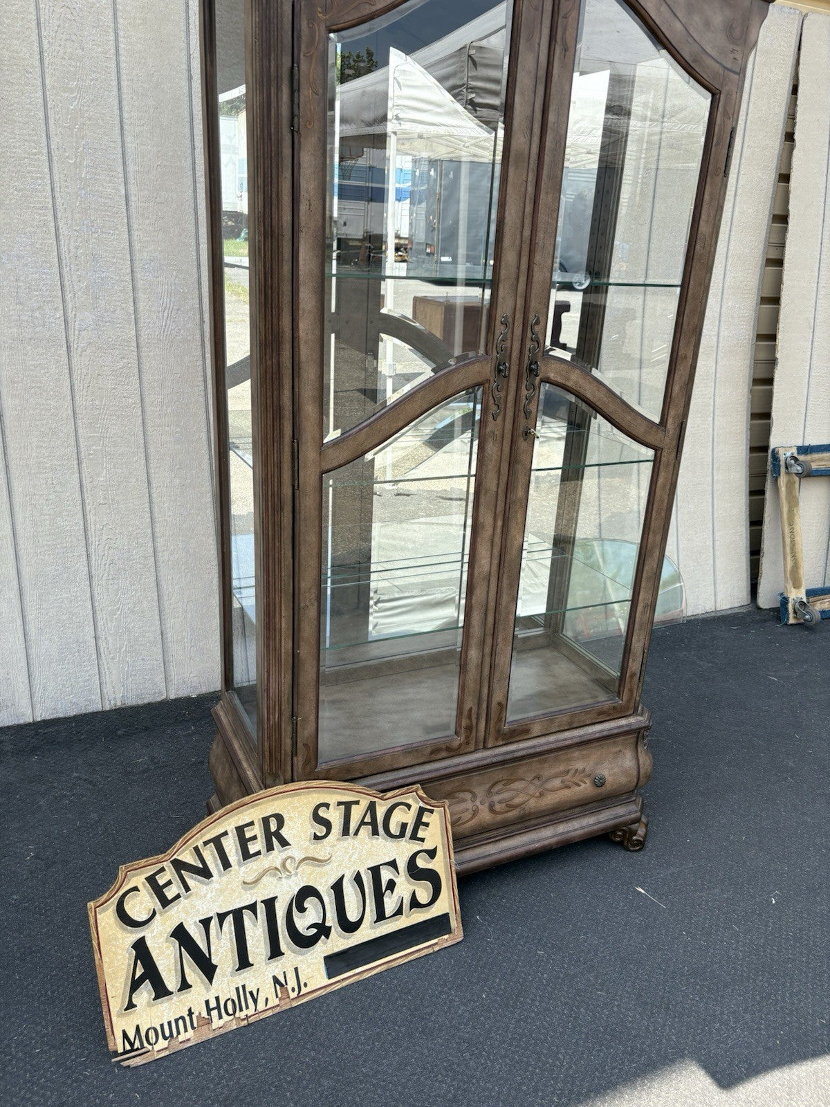 66922  HOWARD MILLER Decorator EMERSON  Curio China Cabinet