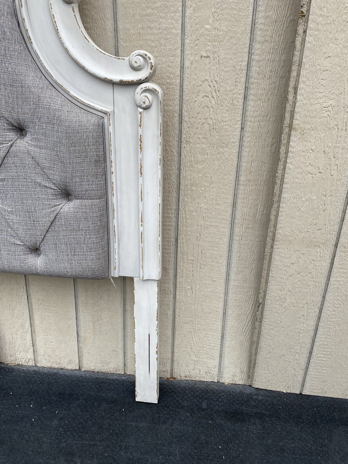 64918 Ashley Furniture Decorator Upholstered Queen Size Headboard Bed