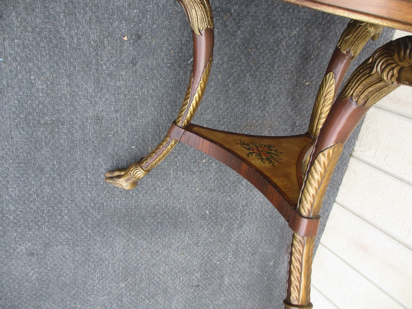 63402 Decorator Lamp Table Stand Nightstand Eagle Head 