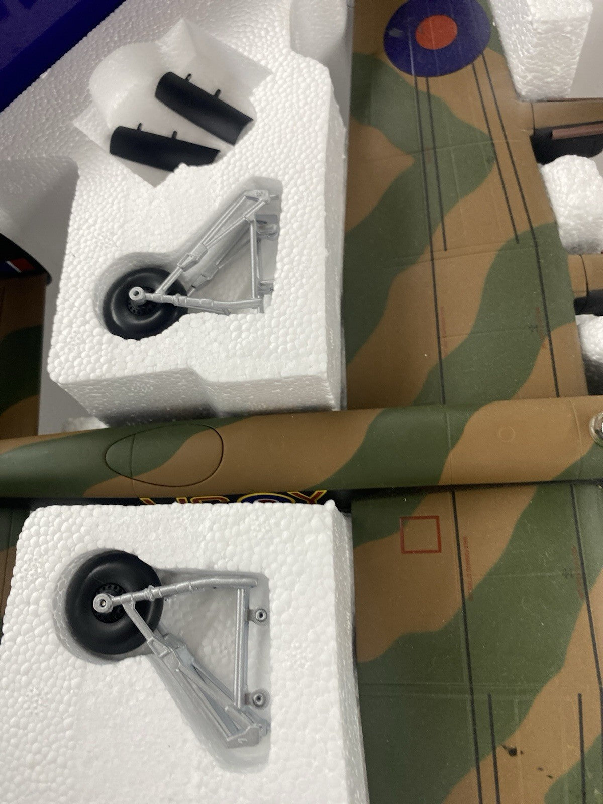 ES 210:   Diecast Airplane Plane AA32618