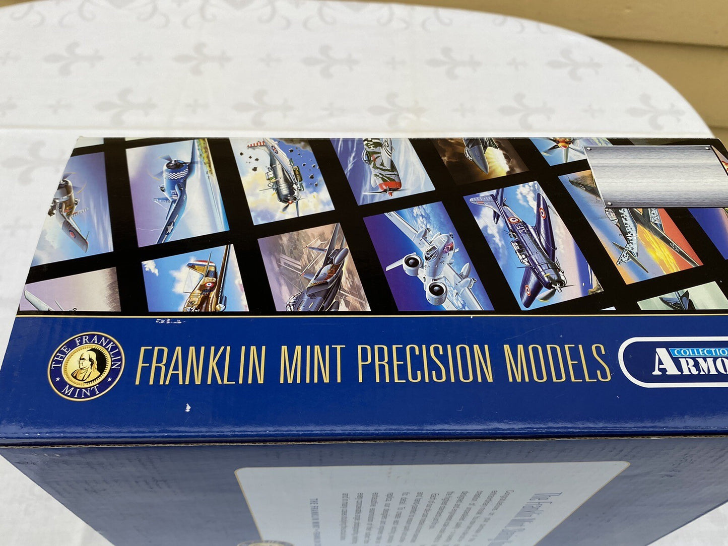 ES 61 :   FRANKLIN MINT EAST INDIA Squadron Spitfire FMTM with box