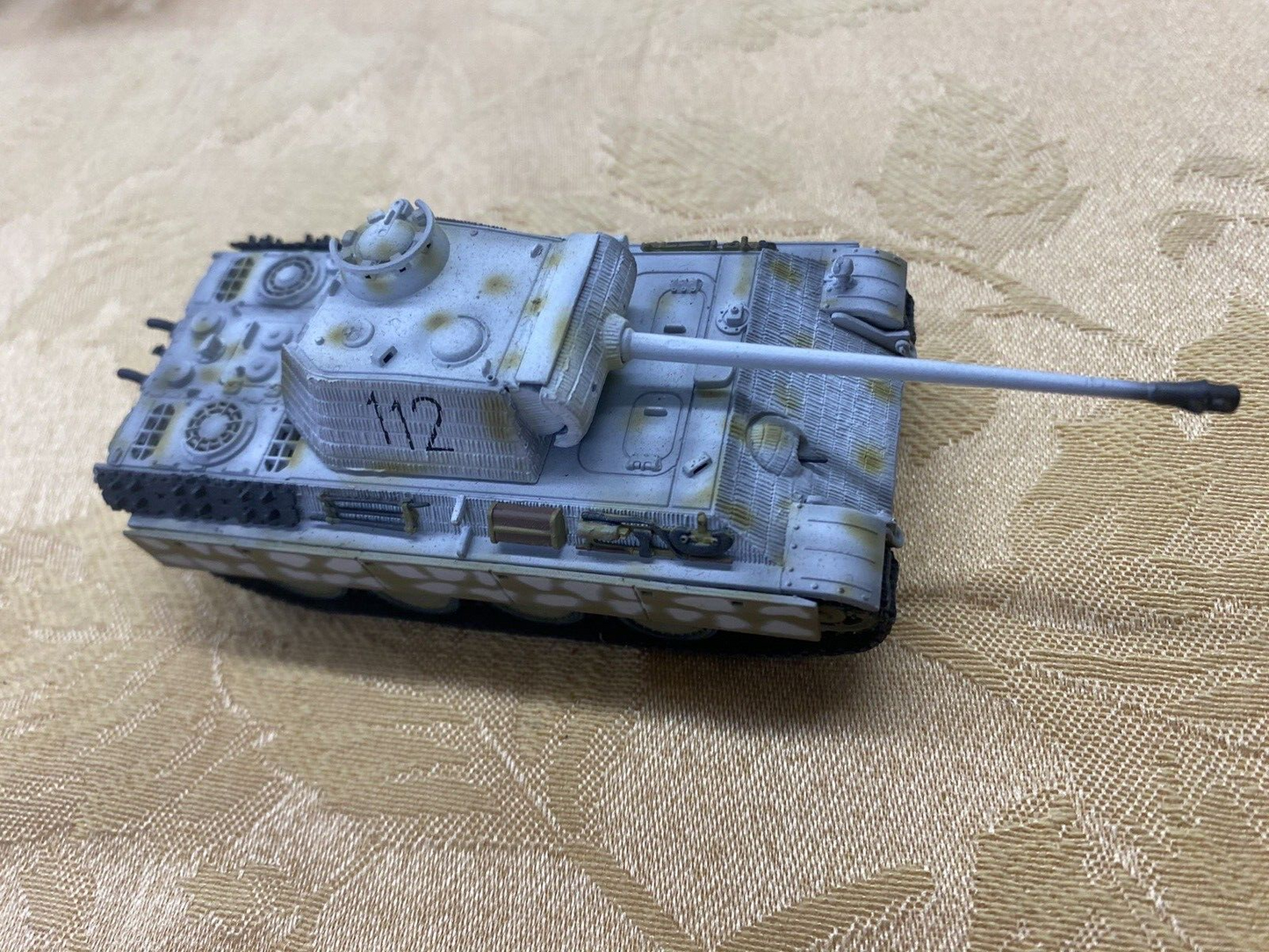 ES 54: Grouping of 7 Military Vehicles  Tanks    3 3/4" to 4" long