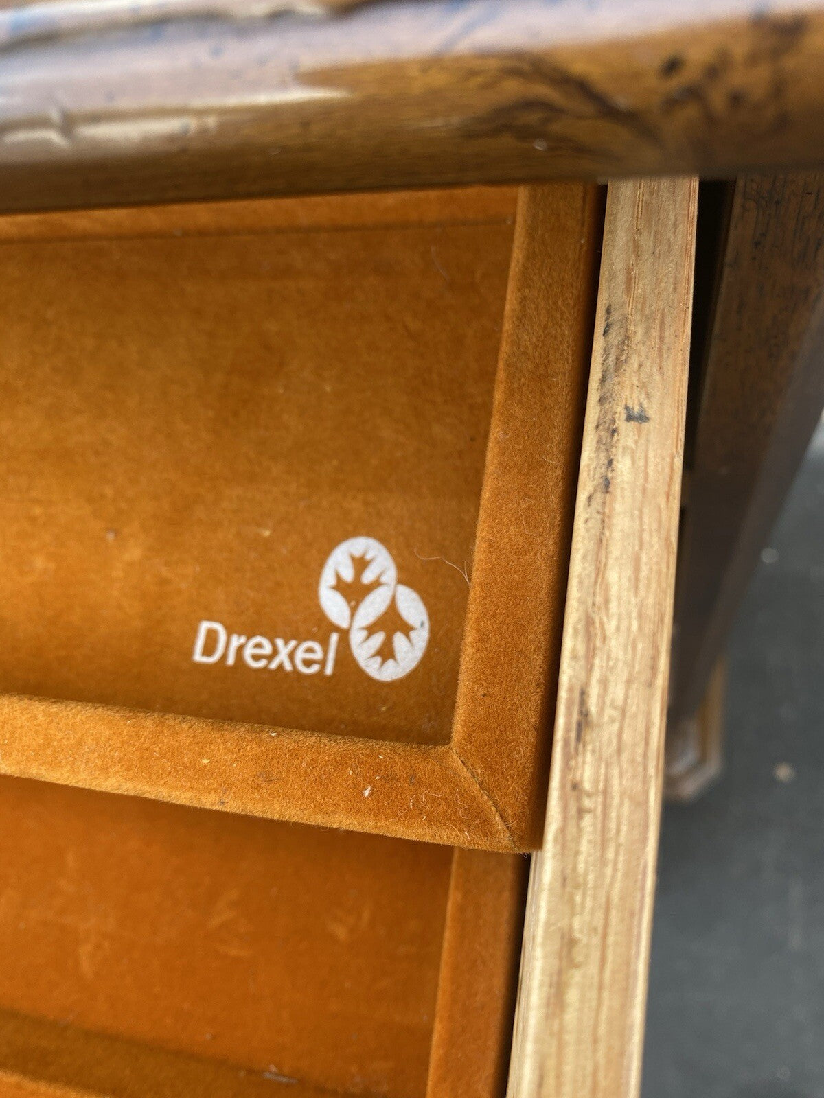 65711 DREXEL TALAVERA Lingerie Chest Dresser with felt lined top drawer