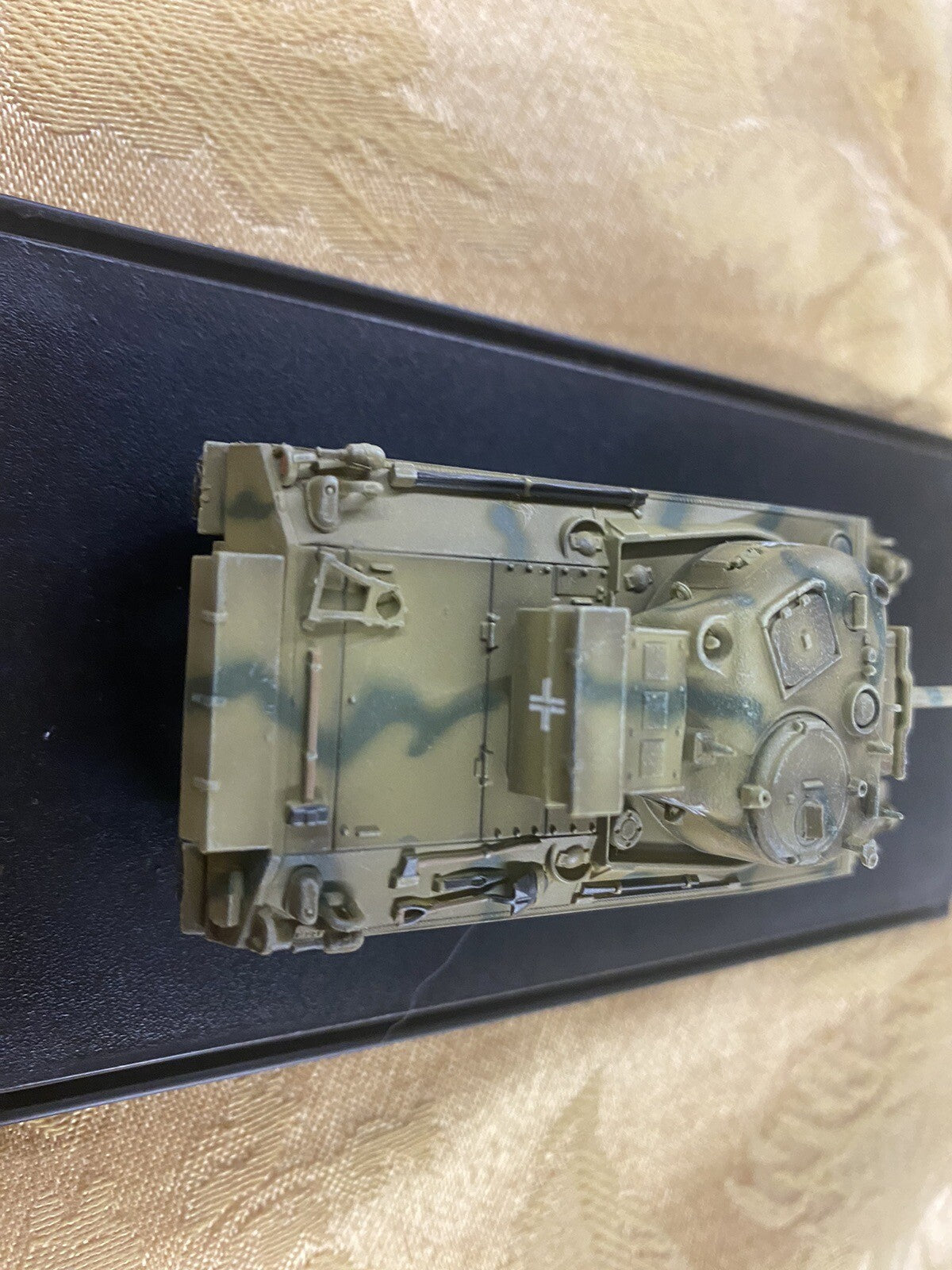 ES 41:   3 Tanks In Showcase s   Showcase size 6" x 3" x 2 1/2"H