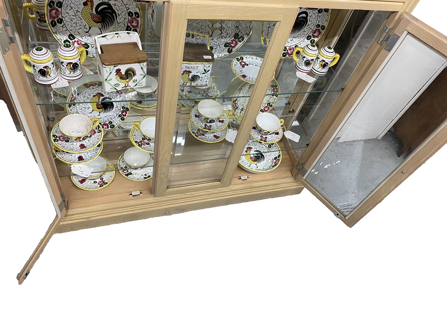 57044 PULASKI CURIO CHINA CABINET FACTORY Finish