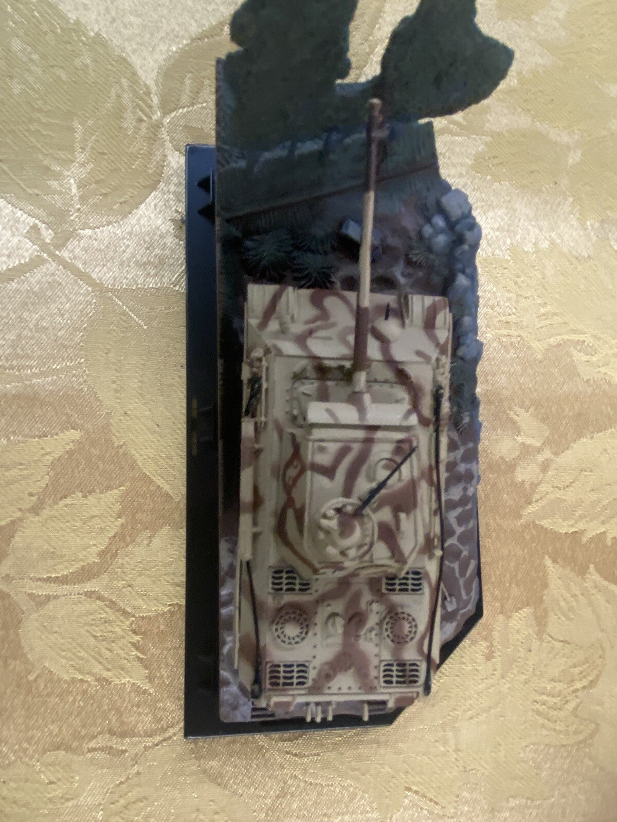 ES 49 :     2 Matchbox  FOREST CROSSING PANTHER  AND TYPE A  Military Tanks