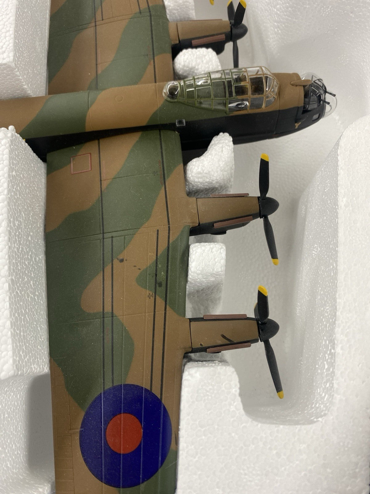 ES 210:   Diecast Airplane Plane AA32618