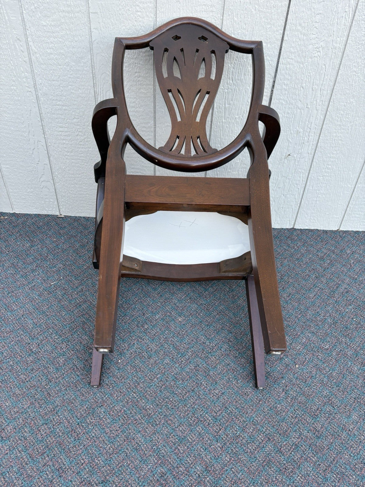67162 Super Quality Set of 8 Mahogany Shield Back Dining Chairs