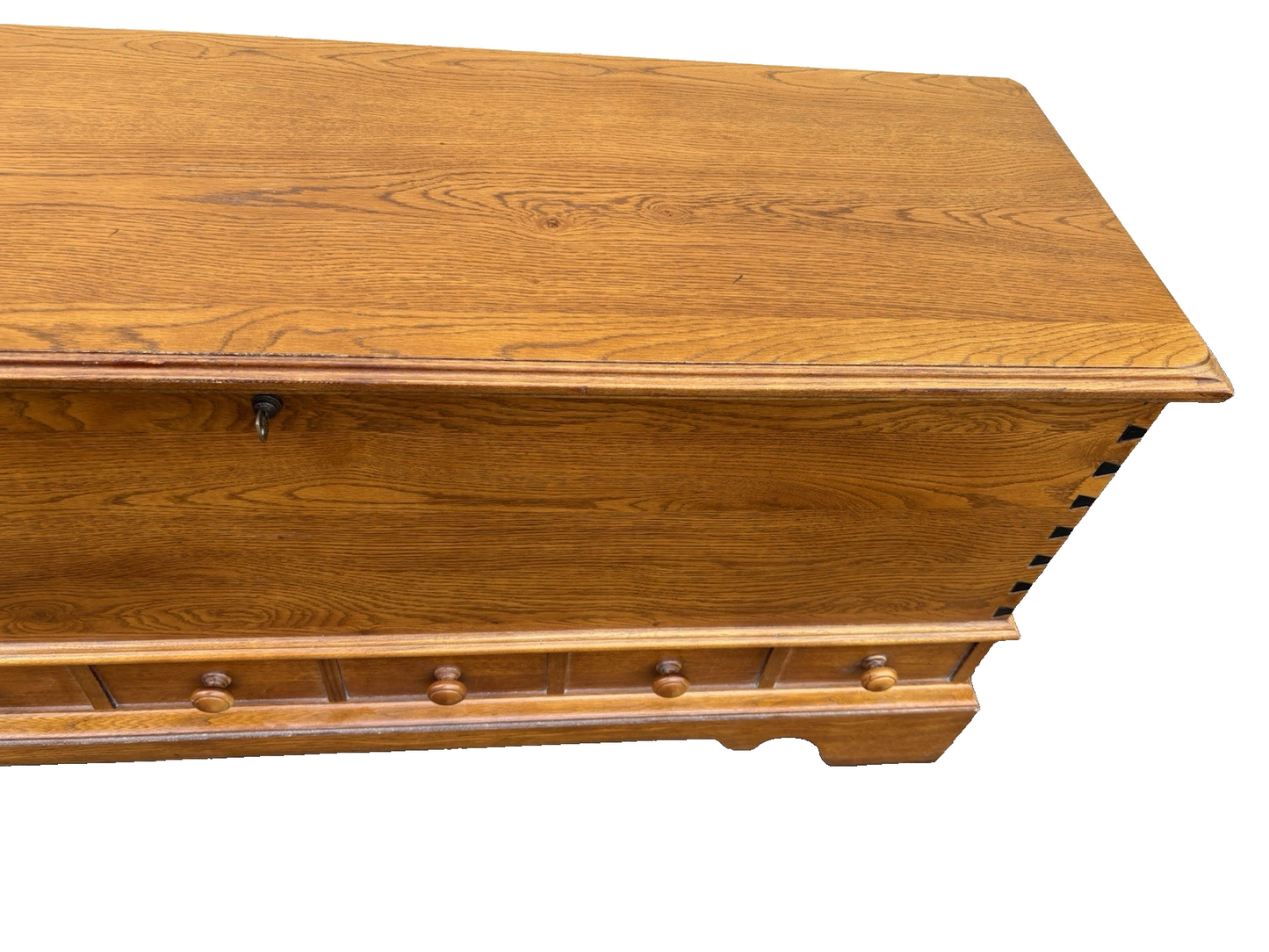 66663   Oak Dovetailed Blanket Storage Chest