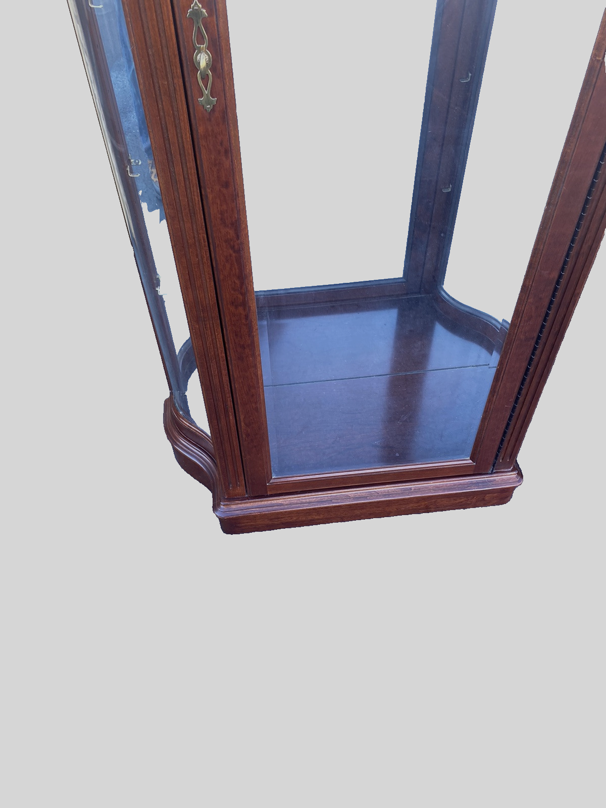 66378 Serpentine Glass Quality Curio China Cabinet