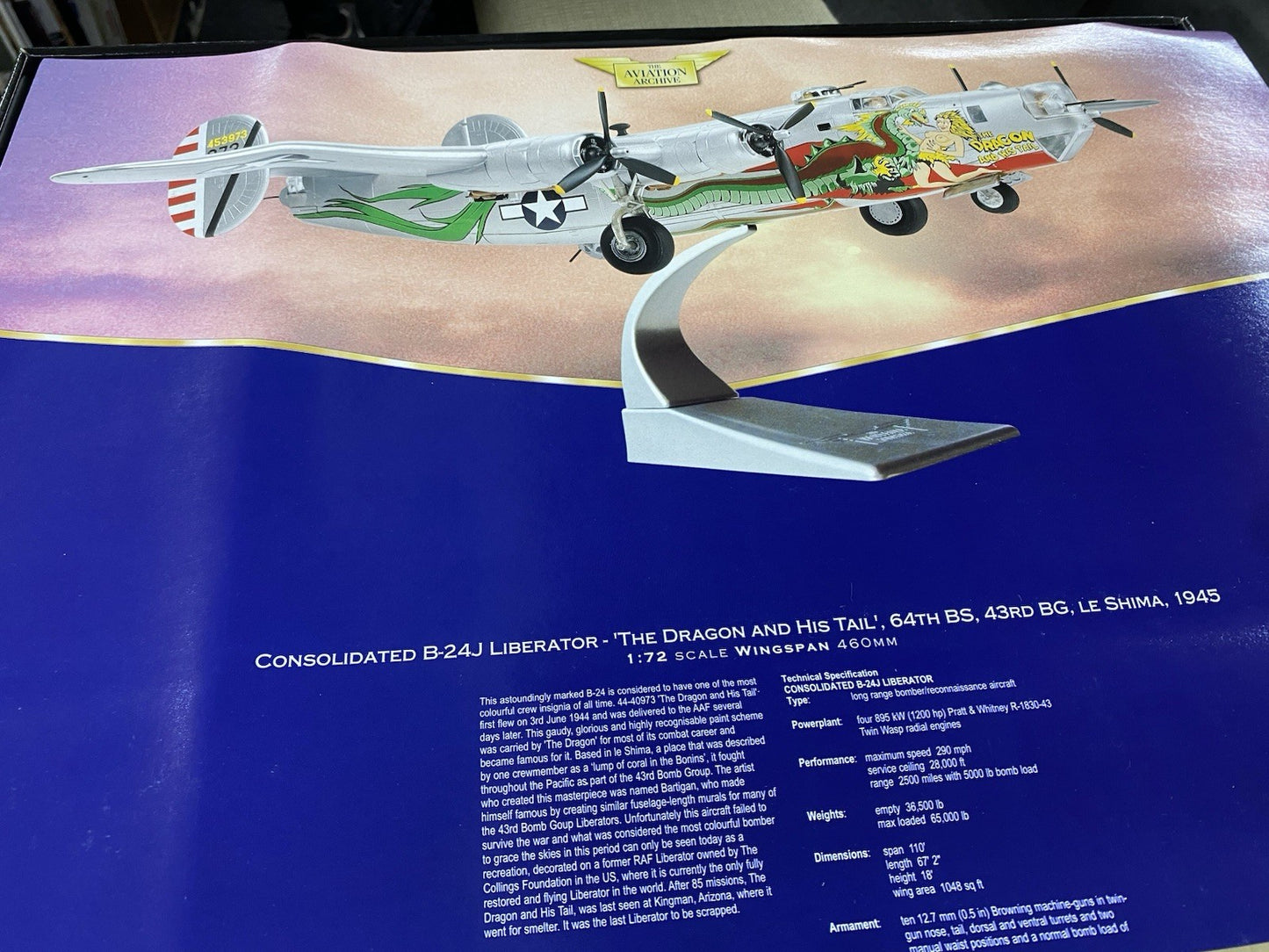ES 231: Corgi B24 J Liberator Dragon and  his tail diecast Airplane AA34001